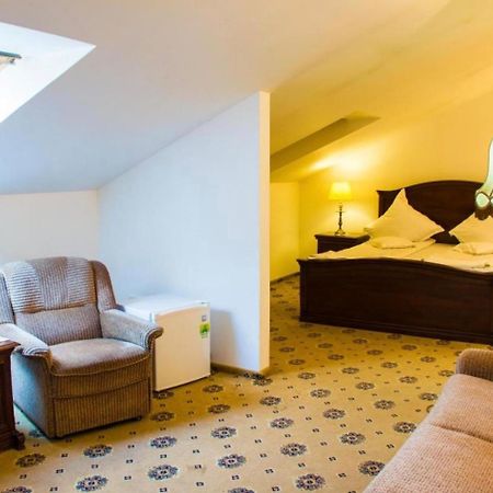 Hotel-Pensiunea Zefir Тімішоара Екстер'єр фото