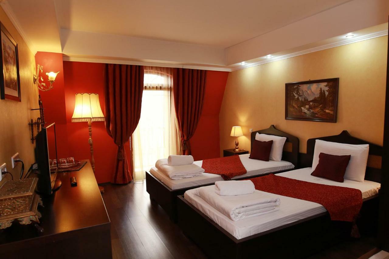 Hotel-Pensiunea Zefir Тімішоара Екстер'єр фото