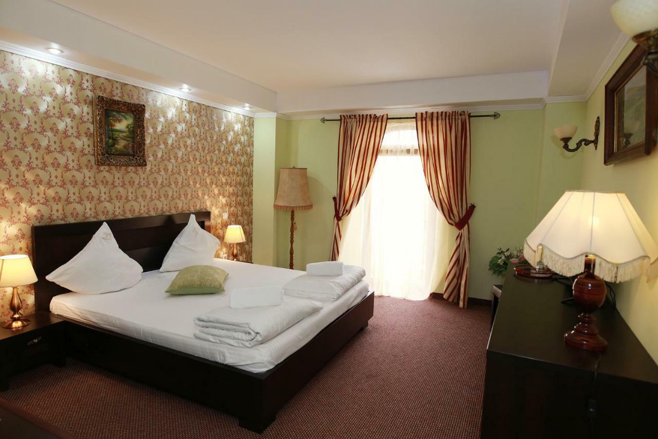Hotel-Pensiunea Zefir Тімішоара Екстер'єр фото