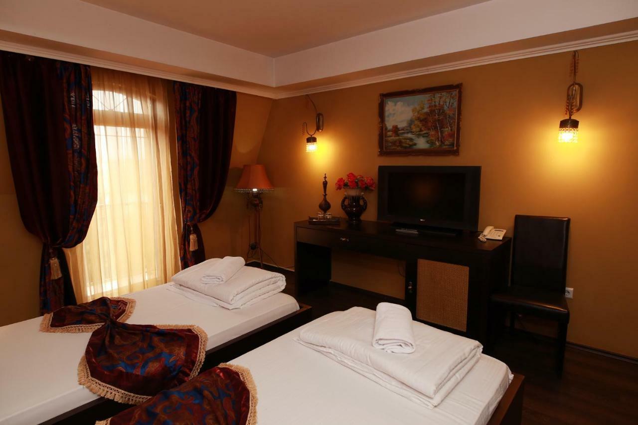 Hotel-Pensiunea Zefir Тімішоара Екстер'єр фото
