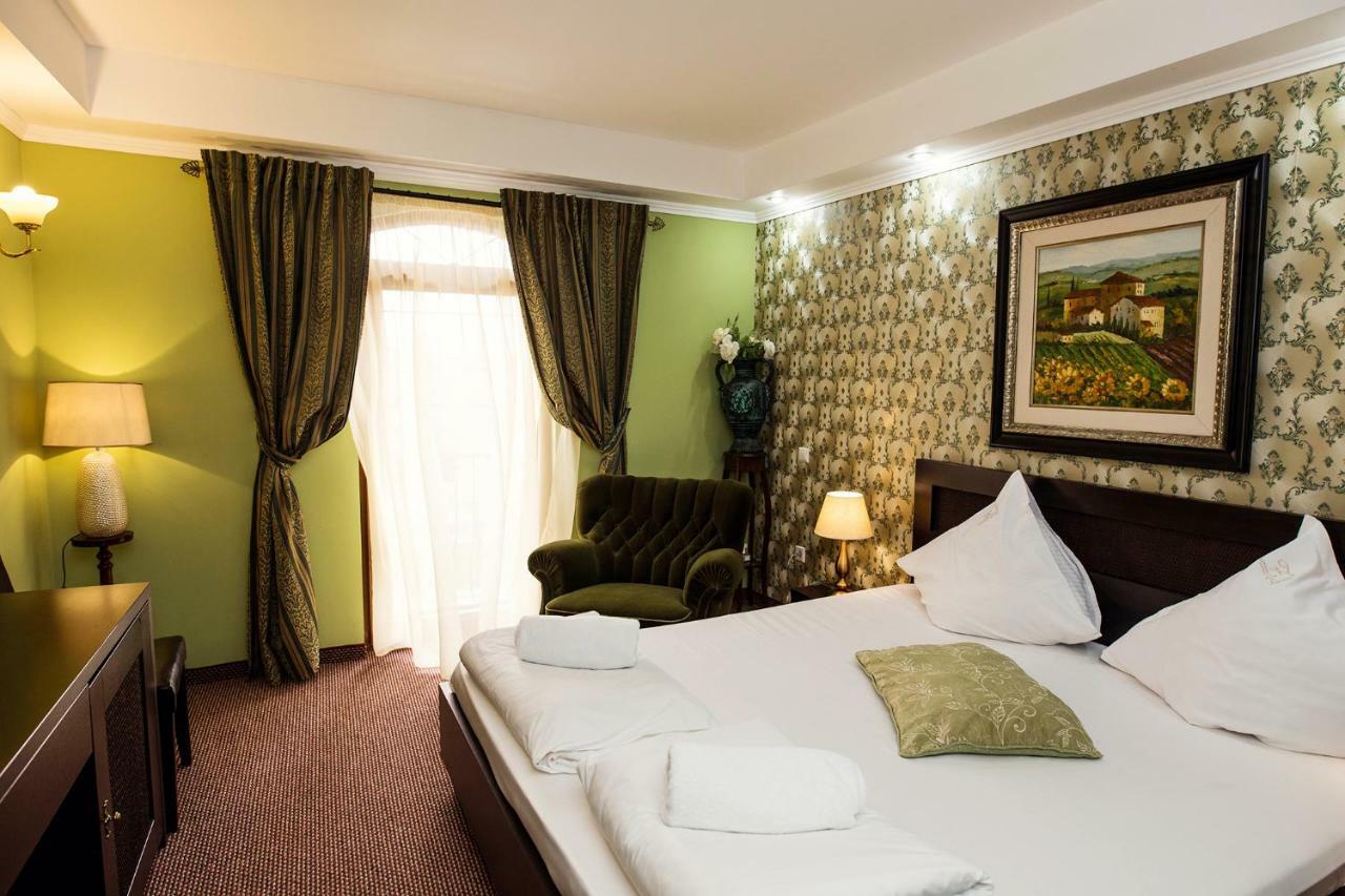 Hotel-Pensiunea Zefir Тімішоара Екстер'єр фото
